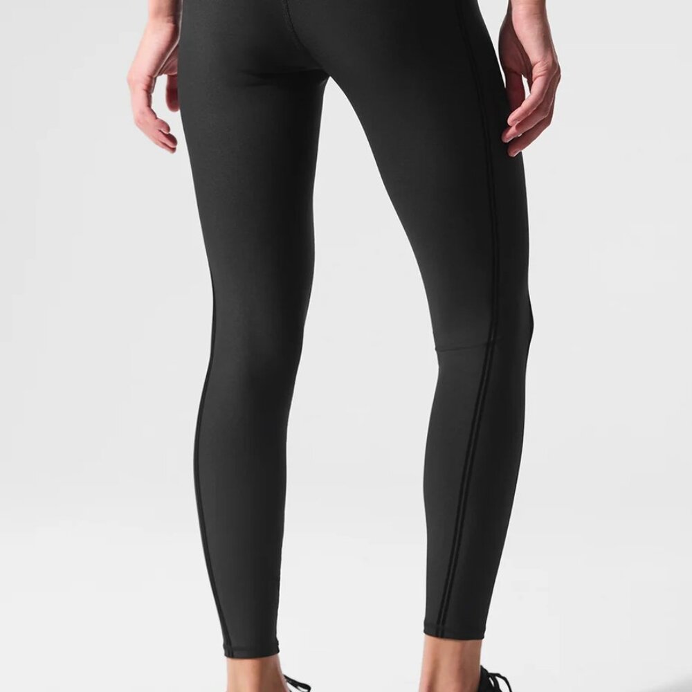 ALO Yoga Airlift High-Waist 7/8 Line Up Legging in Black - Picture 2 of 8